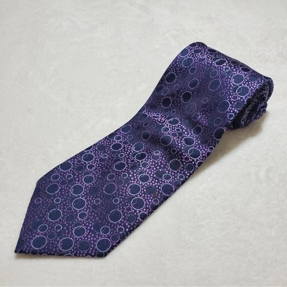 Karako Collection‎ Men's 100% Silk Purple Bubbles Pattern Tie. Size OS